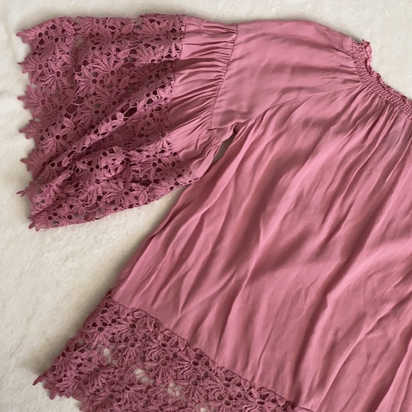 Colleen Lopez | A Bit of Romance Off-the-Shoulder Lace Crochet Tunic Top (PS) - Picture 13 of 16